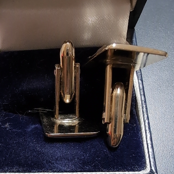 Men's Cufflinks - Picture 2 of 3